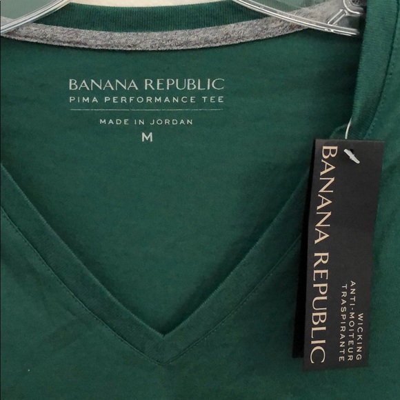 Brand New Banana Republic Tee - Picture 2 of 2